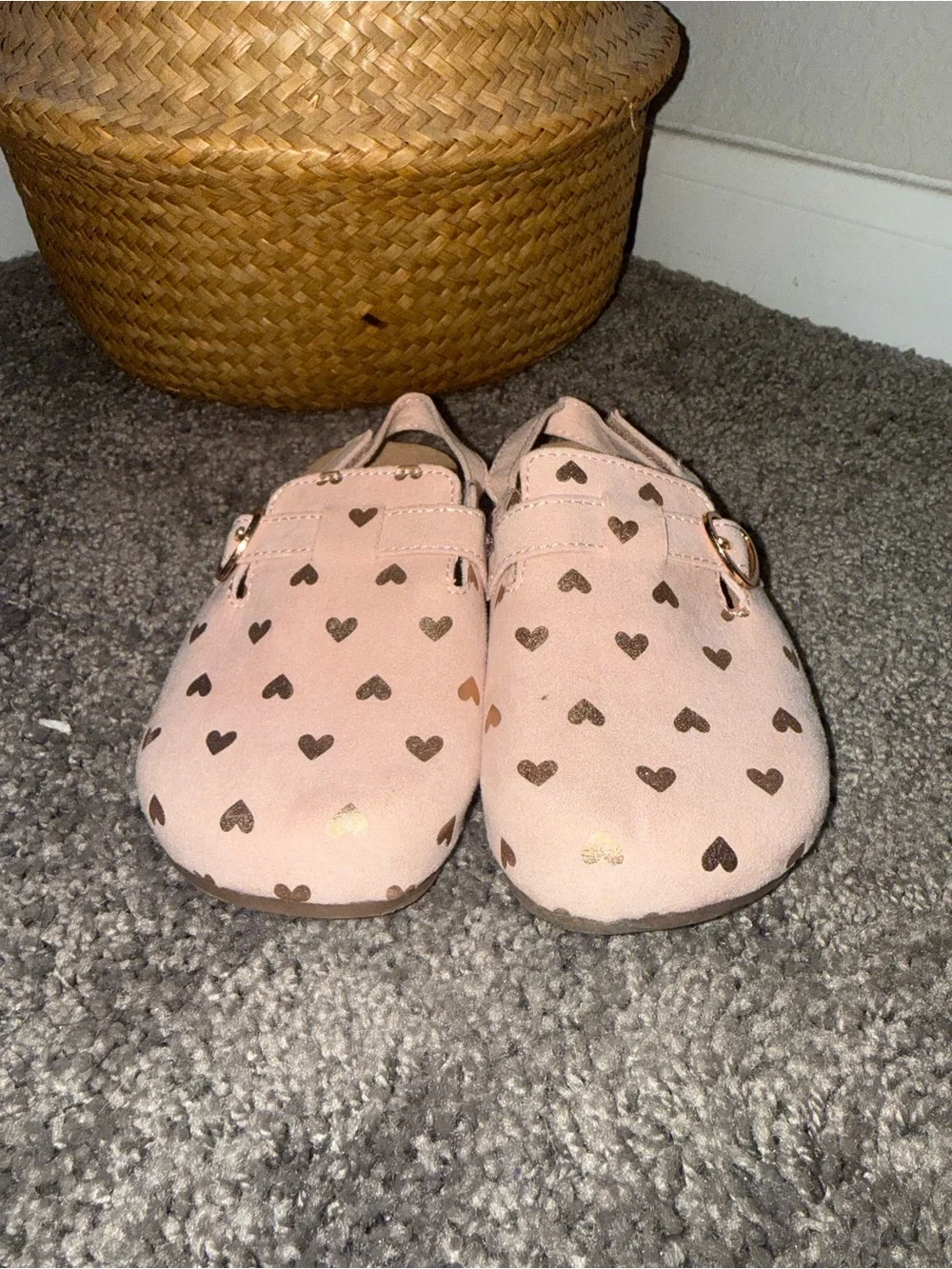 Toddler Girl’s Pink Heart-Print Slingback Clogs with Gold Accent